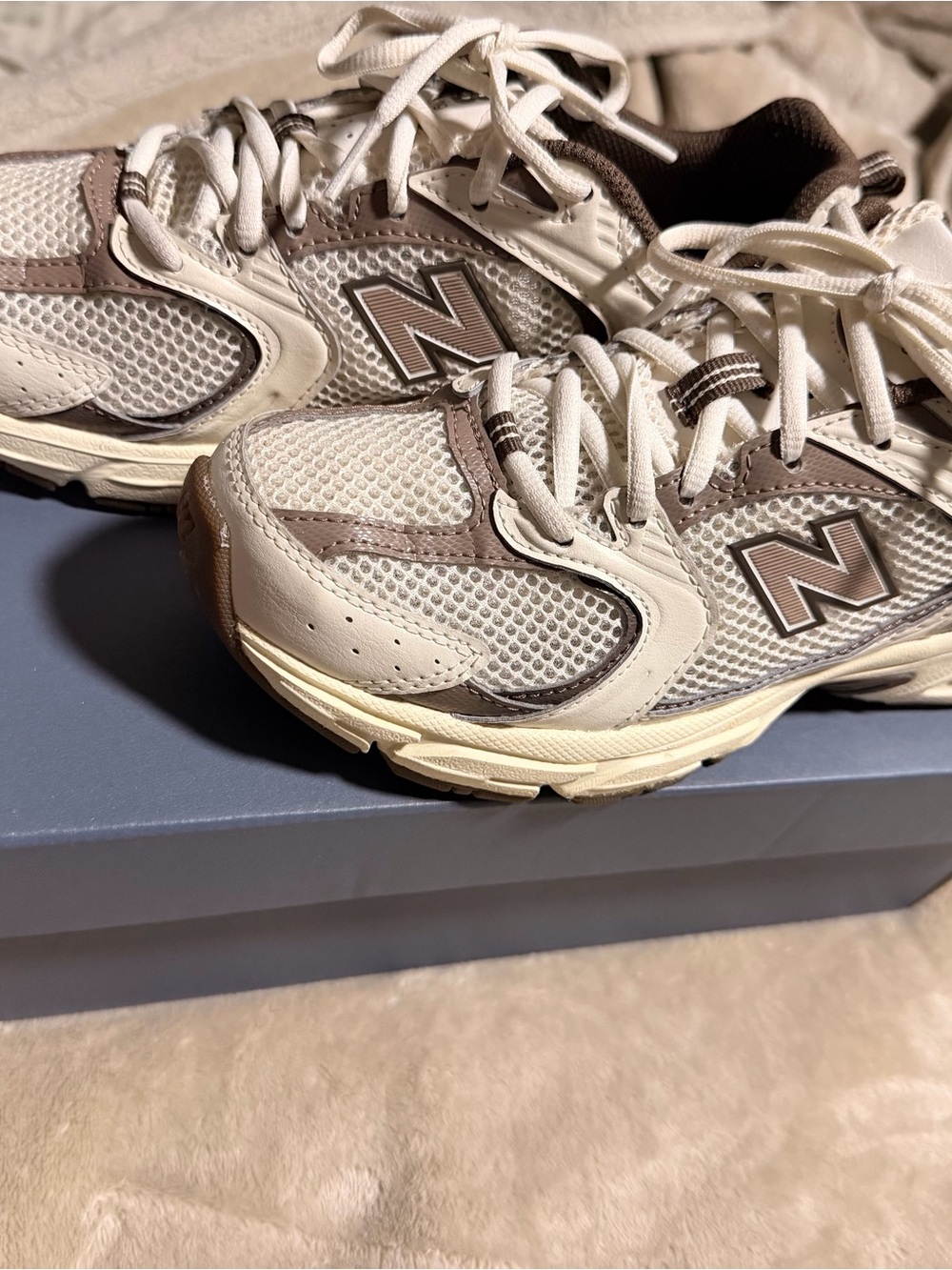 New Balance Cream and Brown Women's Sneakers - Picture 8 of 11
